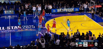 png电子平台真的很想赢！塔图姆轻松空切扣篮取胜 文班懊恼甩手表示不满