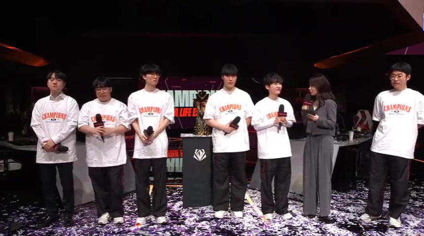 png电子网站Peanut夺冠采访：很久没在国际比赛里夺冠了，之前有机会但没抓住